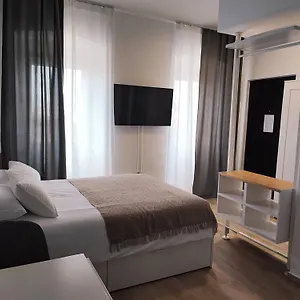 Agostini - With Self Check-in - Paid Parking Inside Apartman Fiume